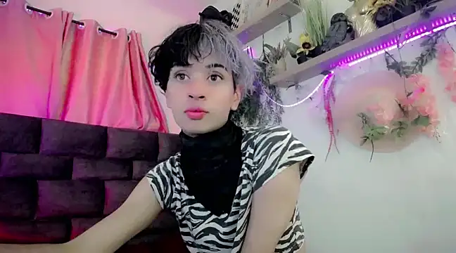 Snapshot of Sweet_Jack1 chatting on March 7, 8:55 pm Sweet Jack1 online show from March 7, 8:55 pm