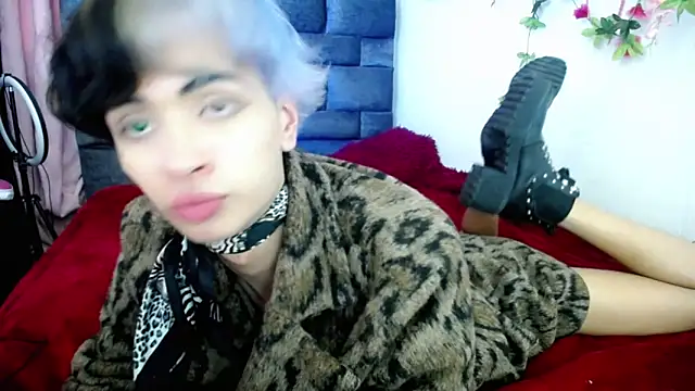 Snapshot of Sweet_Jack1 chatting on March 19, 9:27 pm Sweet Jack1 online show from March 19, 9:27 pm
