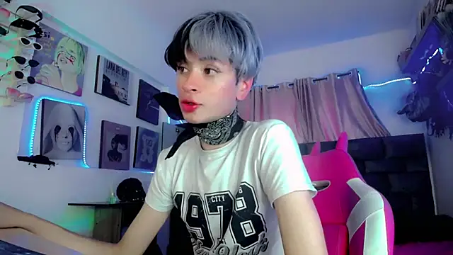 Snapshot of Sweet_Jack1 chatting on March 11, 9:04 pm Sweet Jack1 online show from March 11, 9:04 pm