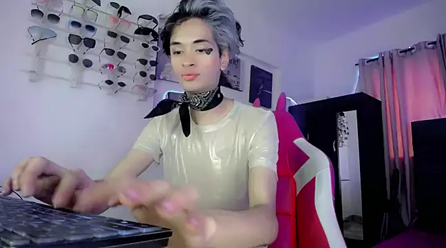 Snapshot of Sweet_Jack1 chatting on March 10, 6:01 pm Sweet Jack1 online show from March 10, 6:01 pm