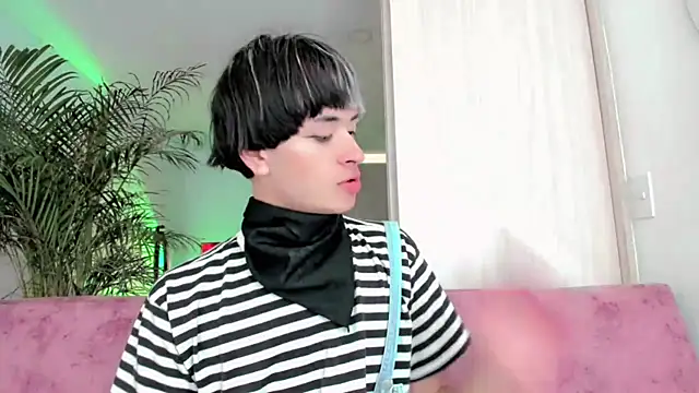 Snapshot of Sweet_Jack1 chatting on September 24, 1:39 pm Sweet Jack1 online show from September 24, 1:39 pm