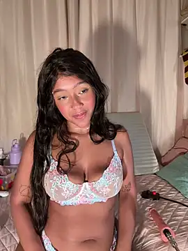 Kaiisa  online show from April 14, 9:42 pm