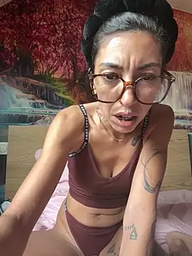 amanilouve online show from March 10, 10:52 am