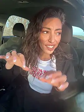 amanilouve online show from February 22, 4:41 pm