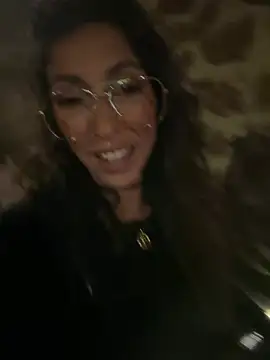 amanilouve online show from April 13, 9:41 pm