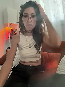 amanilouve online show from March 28, 10:27 am