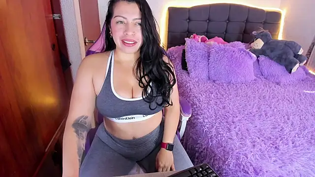 saphira owen online show from February 15, 4:01 pm