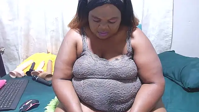 MatureBootyBabe4Uxx online show from March 4, 1:24 am