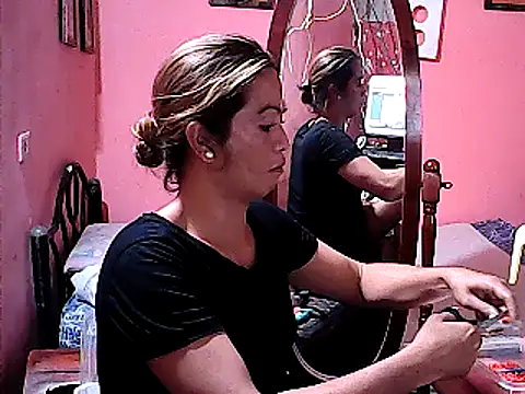 Snapshot of yummy_21xxx chatting on March 2, 3:56 am yummy 21xxx online show from March 2, 3:56 am