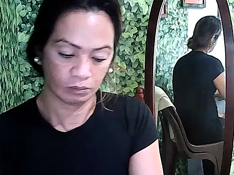 Snapshot of yummy_21xxx chatting on September 24, 1:13 am yummy 21xxx online show from September 24, 1:13 am