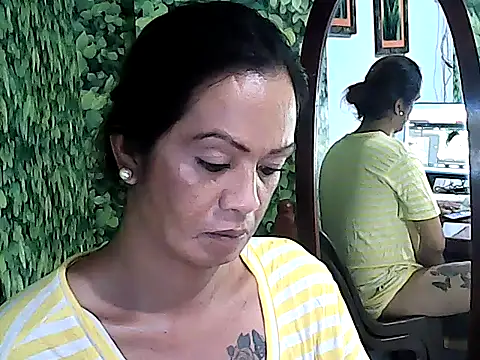 Snapshot of yummy_21xxx chatting on September 19, 8:35 pm yummy 21xxx online show from September 19, 8:35 pm