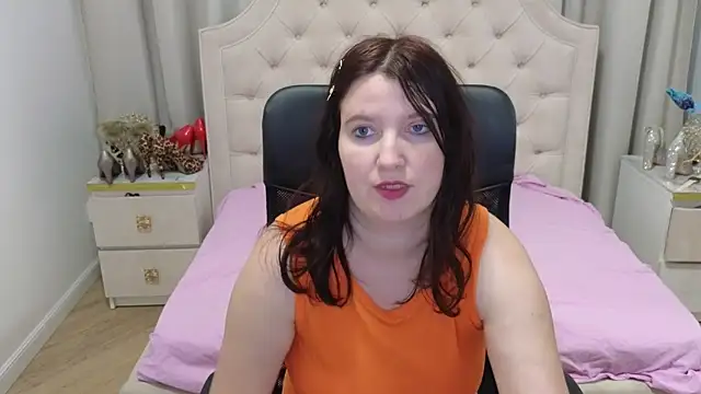 Snapshot of AmazingTori chatting on October 4, 1:01 pm AmazingTori online show from October 4, 1:01 pm