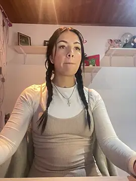 Snapshot of MadisonCambel chatting on February 11, 2:25 am MadisonCambel online show from February 11, 2:25 am