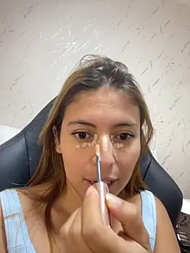 Snapshot of ROSE__15 chatting on October 5, 11:45 am ROSE 15 online show from October 5, 11:45 am
