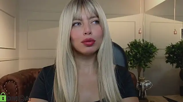 Snapshot of ROSE__15 chatting on June 25, 12:21 pm ROSE 15 online show from June 25, 12:21 pm