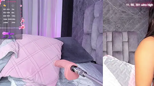 Snapshot of emily_fox1 chatting on November 27, 12:05 pm emily fox1 online show from November 27, 12:05 pm