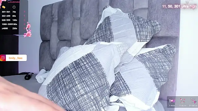 emily fox1 online show from February 18, 10:33 am