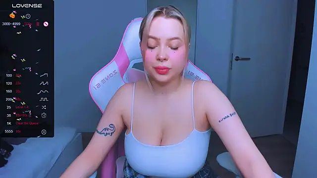 MonaLauu online show from February 25, 11:48 pm