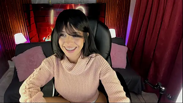 Snapshot of Girlmia_07 chatting on February 2, 7:40 am Girlmia 07 online show from February 2, 7:40 am