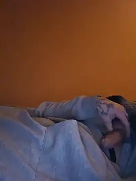 Ladyshaker82 online show from December 3, 3:29 am