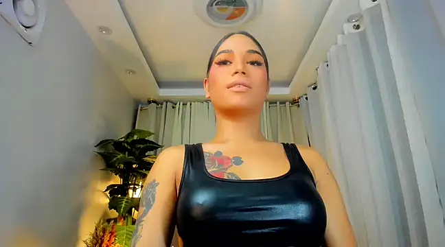 Snapshot of MistressSatisfactionOnTop chatting on February 18, 5:31 pm MistressSatisfactionOnTop online show from February 18, 5:31 pm