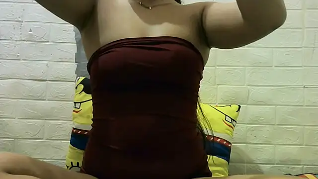 Snapshot of wildestsweetie chatting on March 3, 10:50 pm wildestsweetie online show from March 3, 10:50 pm