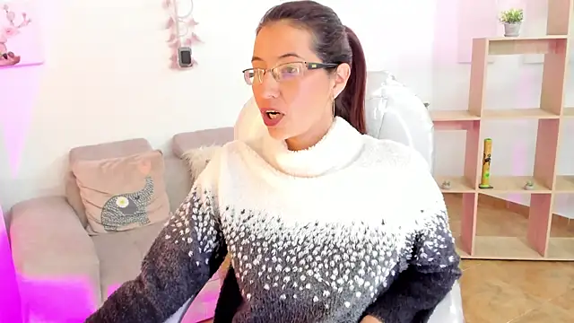 Snapshot of Antonnella_3 chatting on March 16, 6:23 pm Antonnella 3 online show from March 16, 6:23 pm