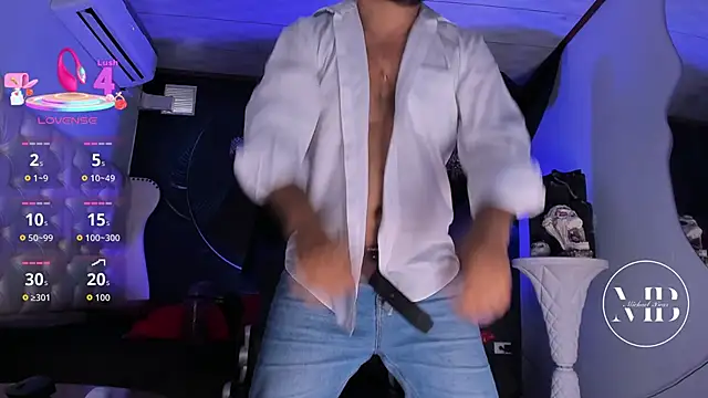 MichaelBear  online show from October 26, 4:51 pm