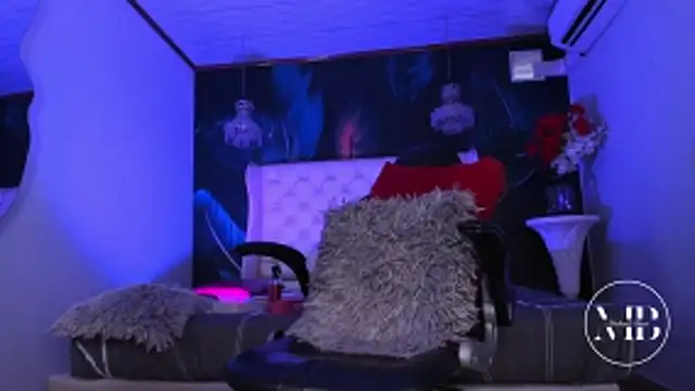 MichaelBear  online show from February 19, 1:41 pm