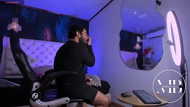 MichaelBear  online show from February 9, 1:31 pm