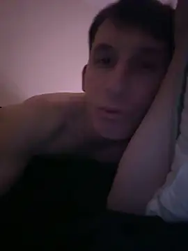 Snapshot of alex2p12 chatting on May 27, 1:26 am alex2p12 online show from May 27, 1:26 am