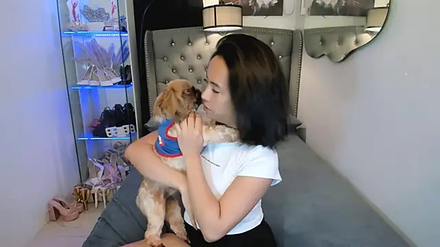 reighnempress online show from February 9, 1:03 am