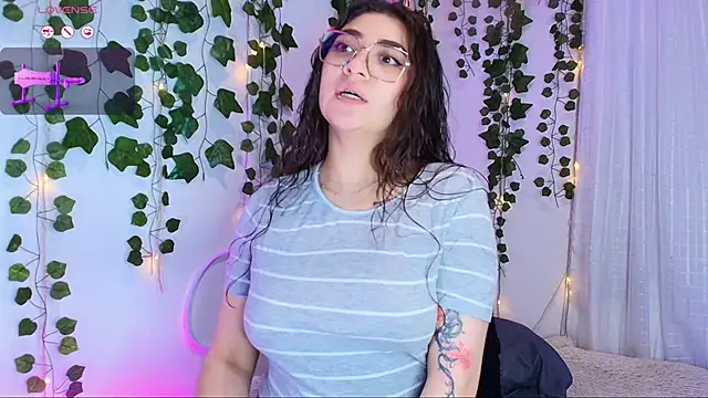 Samii Evans online show from October 10, 6:25 am