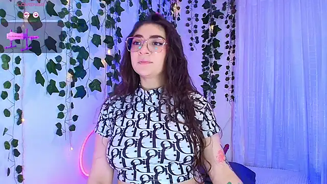 Samii Evans online show from November 18, 1:32 am