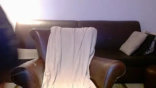 Linda1975 online show from April 9, 10:21 am