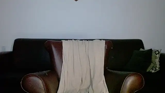 Linda1975 online show from February 26, 10:54 pm