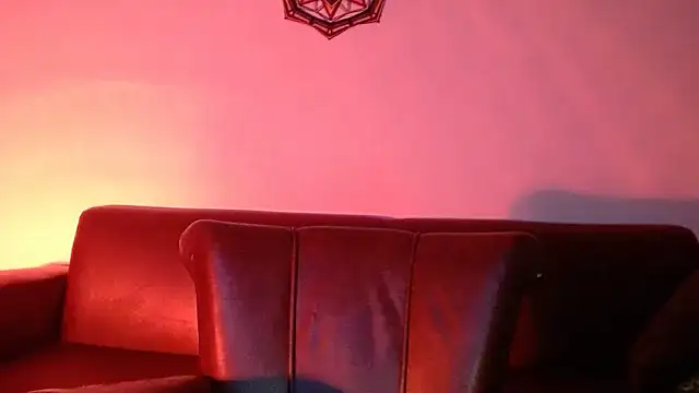 Linda1975 online show from December 15, 12:49 am