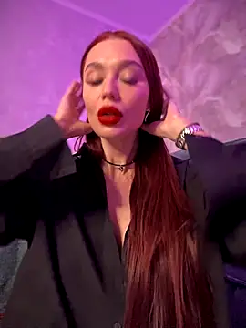 Snapshot of Emma_Catt chatting on December 2, 2:34 am Emma Catt online show from December 2, 2:34 am