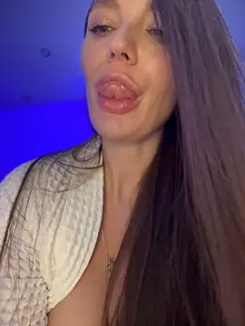 Snapshot of Emma_Catt chatting on December 27, 3:42 am Emma Catt online show from December 27, 3:42 am