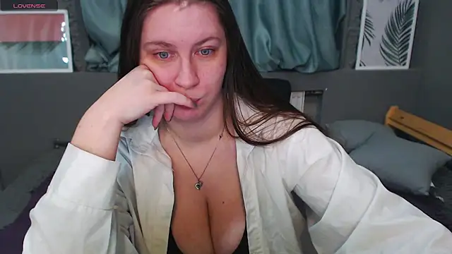 LiyaSilve online show from February 15, 5:19 am