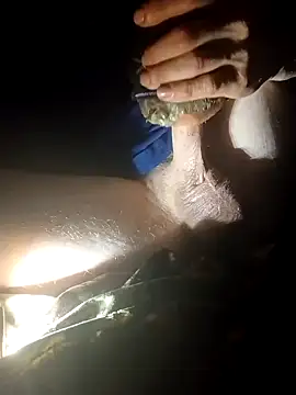 Snapshot of Wyley@xh chatting on November 30, 8:15 am Wyleyxh online show from November 30, 8:15 am