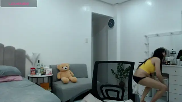 Snapshot of LoveMarieFoxxx chatting on October 20, 2:39 pm LoveMarieFoxxx online show from October 20, 2:39 pm