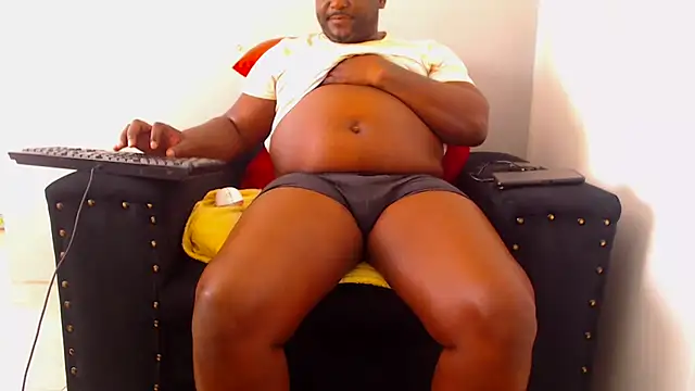zuluboyxx online show from June 12, 7:28 am