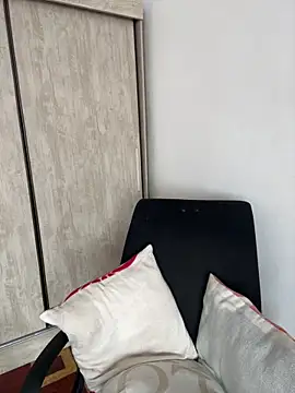 Juliana News online show from February 1, 7:56 pm