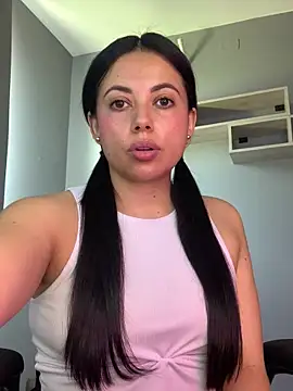 AddisonStone online show from March 11, 5:40 pm