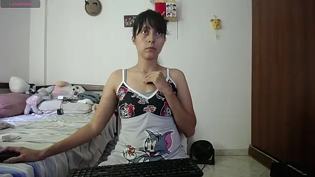 Moon lunita online show from February 9, 7:12 pm