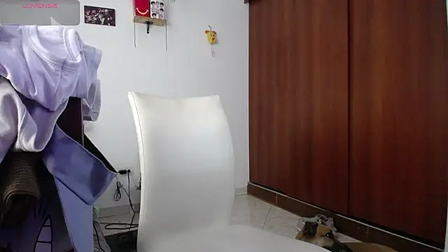 Moon lunita online show from February 25, 9:14 pm