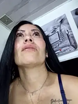 Snapshot of Tania_mature chatting on April 28, 5:39 pm Tania mature online show from April 28, 5:39 pm