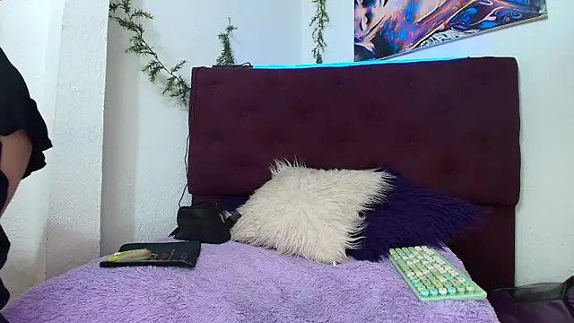 Tania mature online show from November 28, 5:24 pm