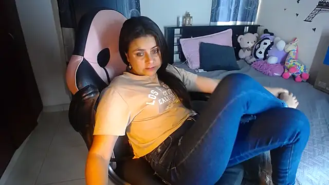 violeta campbell online show from November 20, 8:31 pm